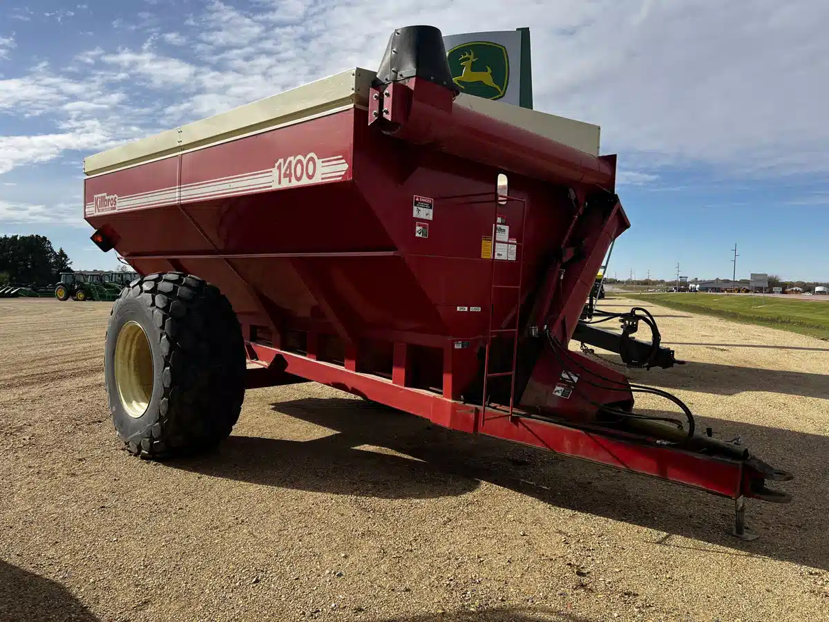 Gallery image 1 for 2000 Killbros 1400 Grain Cart