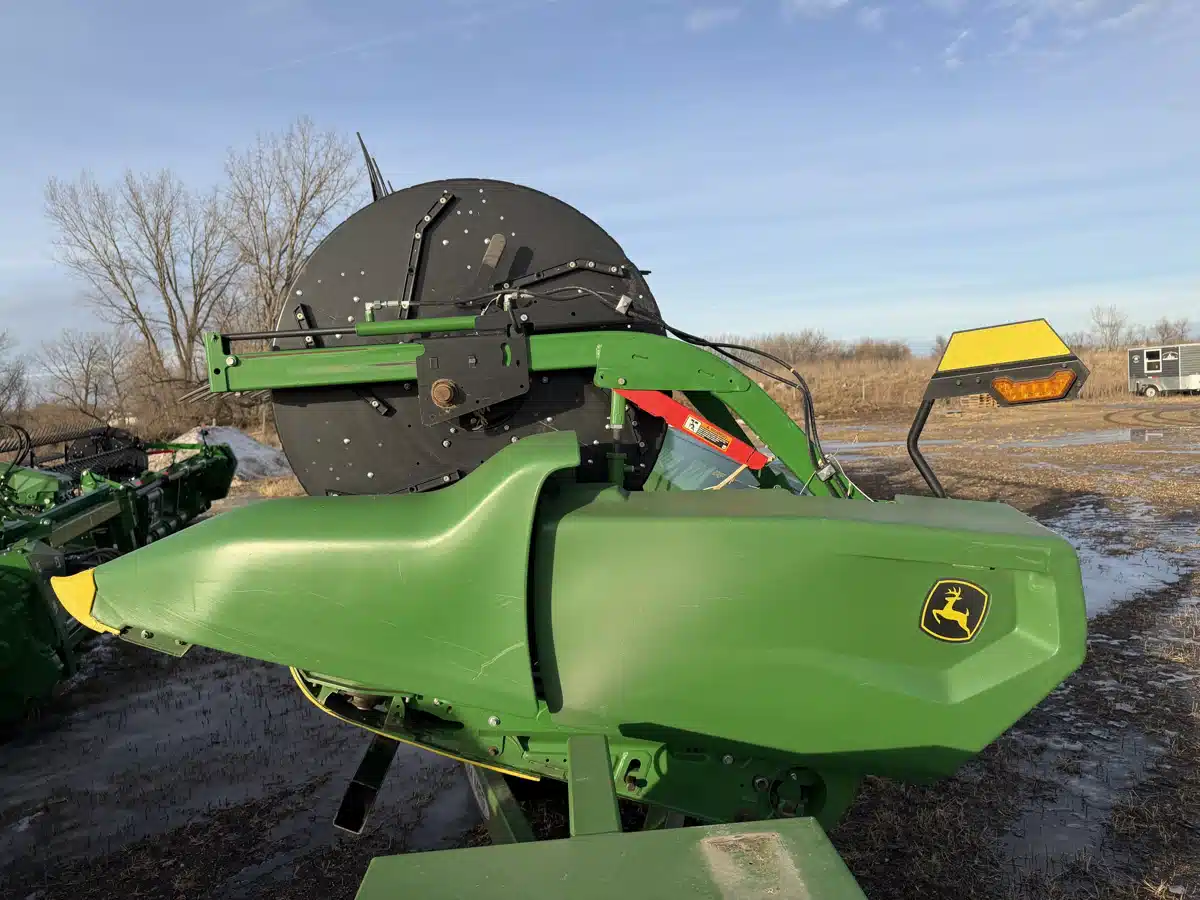 Gallery image 2 for 2022 John Deere RD45F Header - Flex