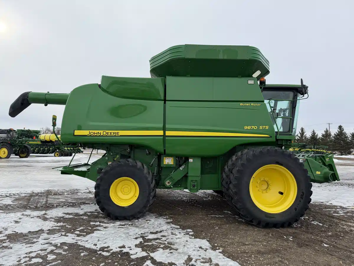 Gallery image 2 for 2010 John Deere 9870 STS Combine
