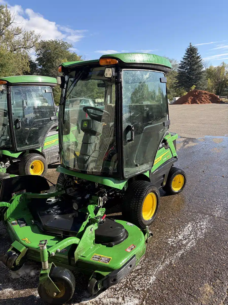 Gallery image 1 for 2024 John Deere 1575 Mower - Front Deck