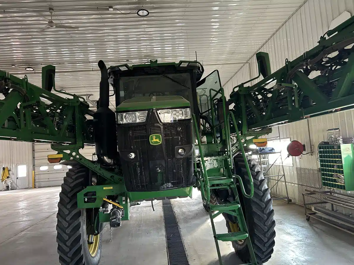 Gallery image 2 for 2023 John Deere 616R Sprayer - Self Propelled