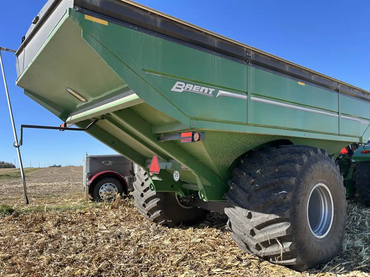 Gallery image 2 for 2024 Unverferth V1300 Grain Cart