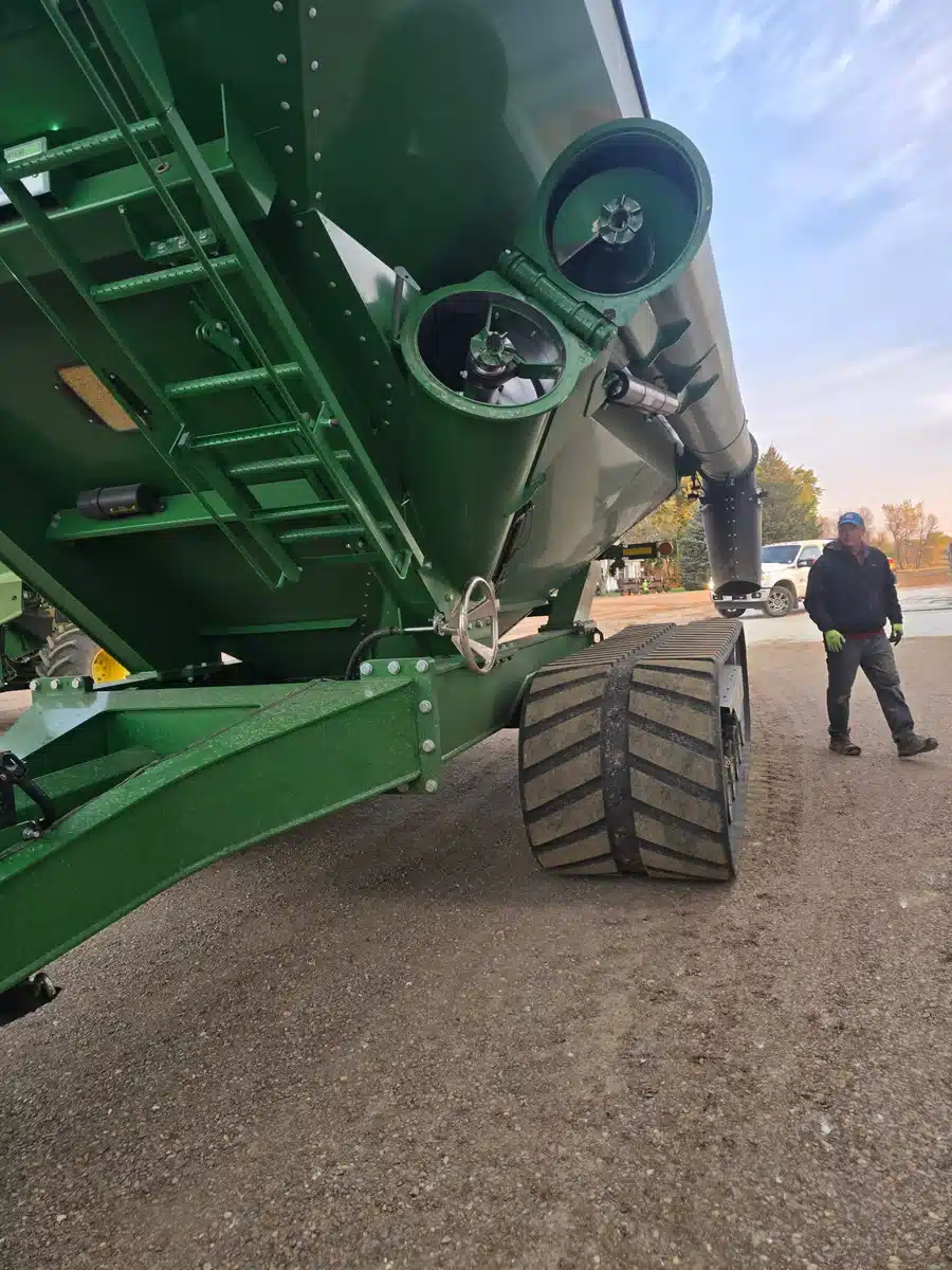 Gallery image 2 for 2024 Brandt 1520XT Grain Cart