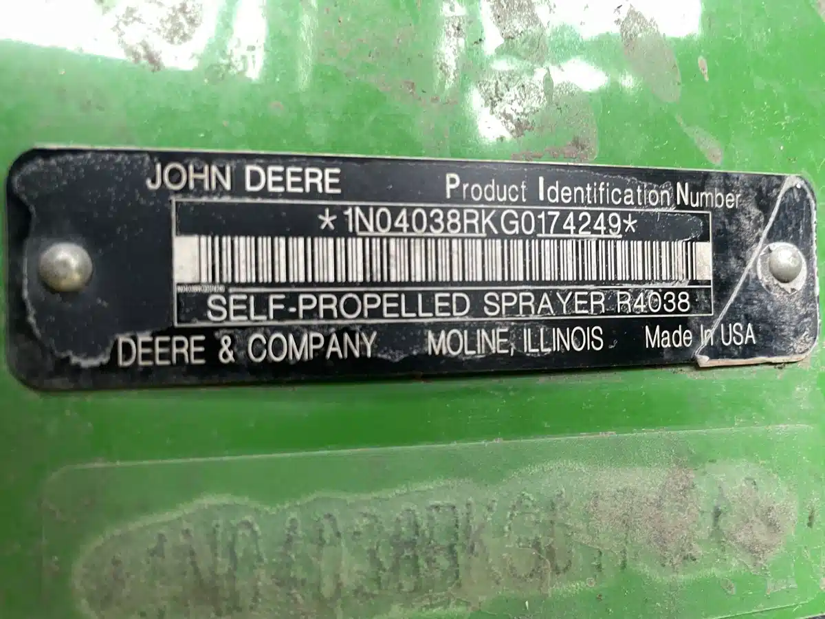 Gallery image 2 for 2017 John Deere R4038 Sprayer - Self Propelled