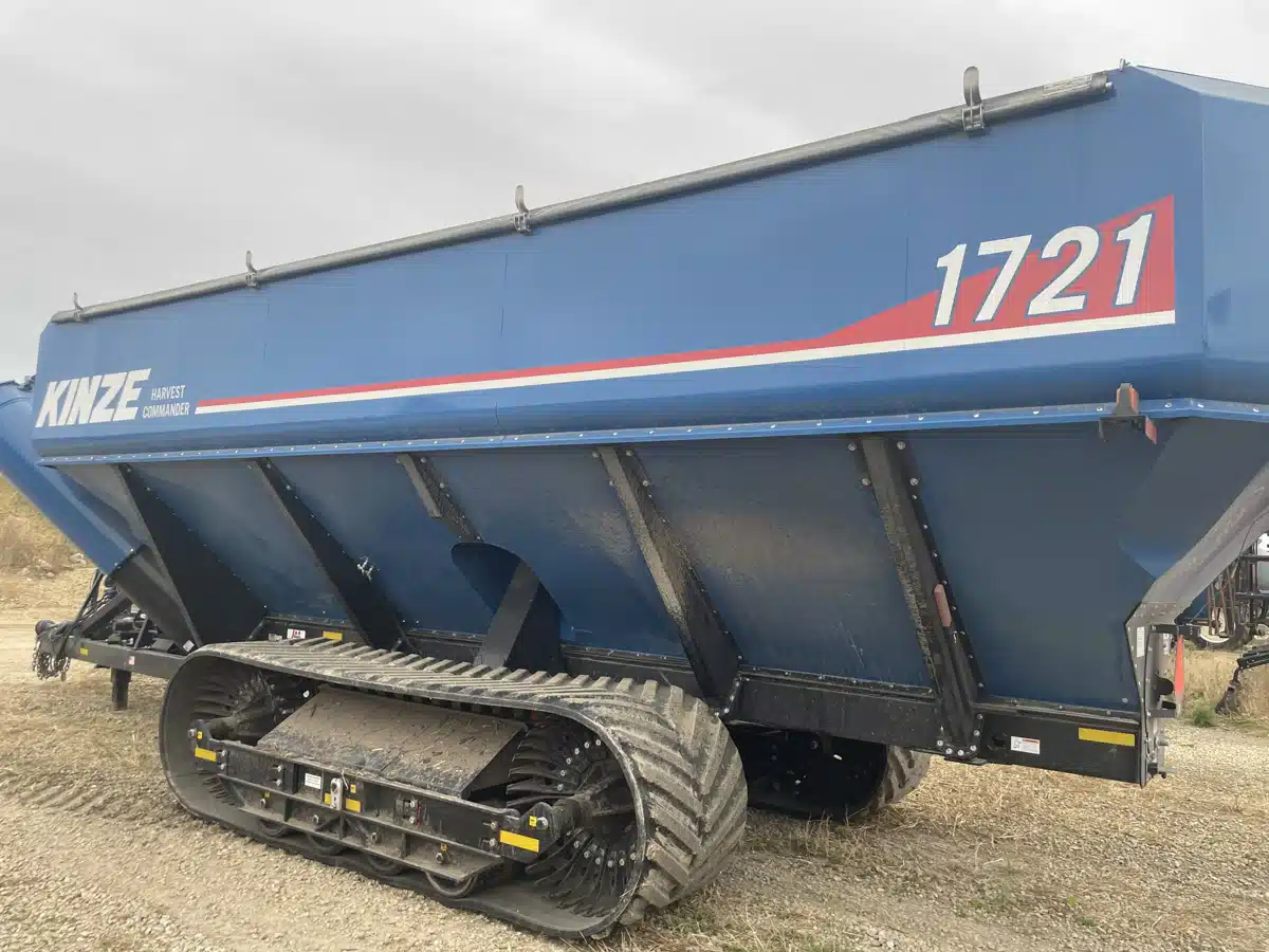 Gallery image 2 for 2023 Kinze 1721 Grain Cart