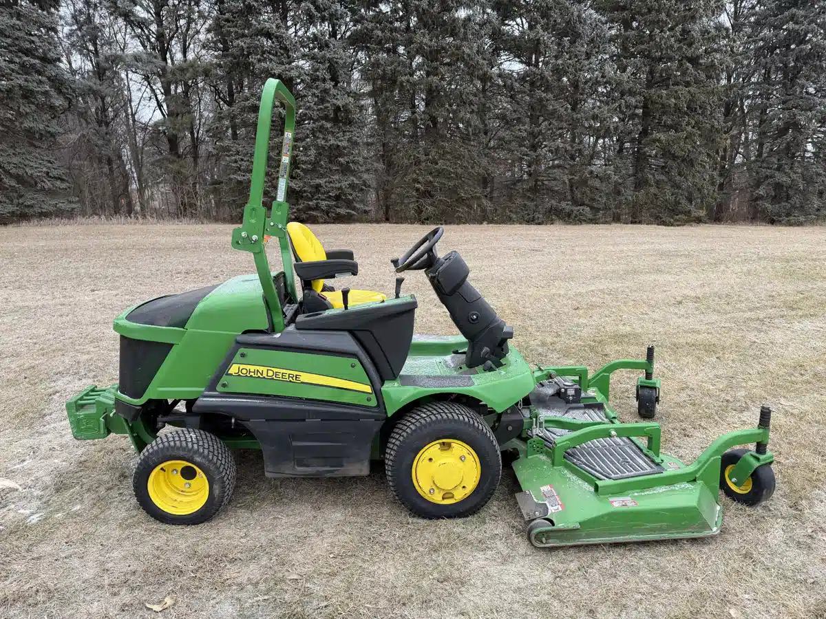 Gallery image 2 for 2022 John Deere 1570 Mower - Front Deck