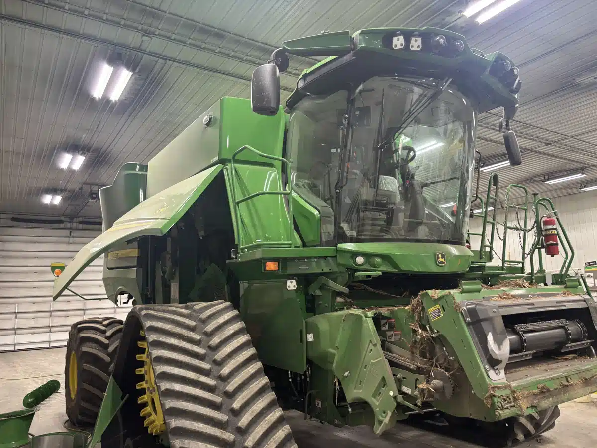 Gallery image 1 for 2024 John Deere S790 Combine