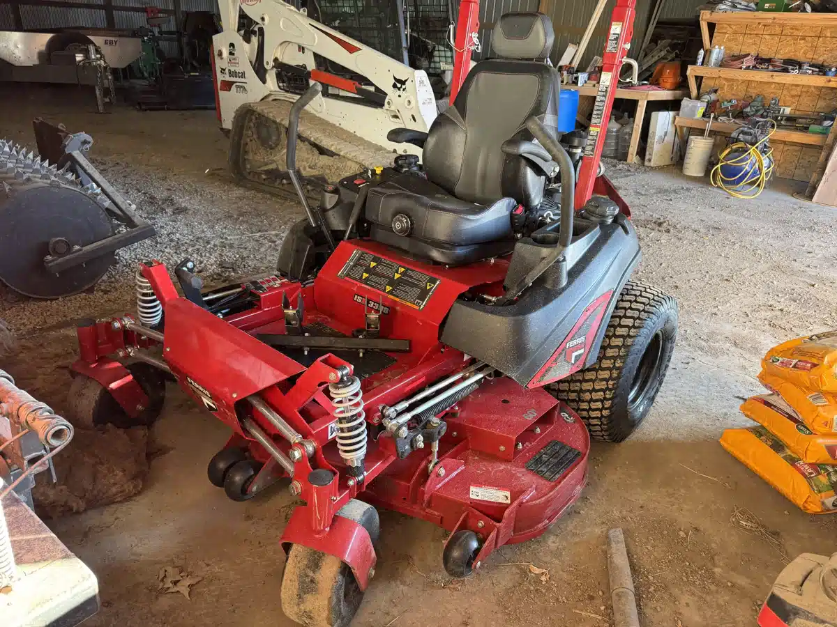 Gallery image 1 for 2023 Ferris ISX 3300 Mower - Zero Turn