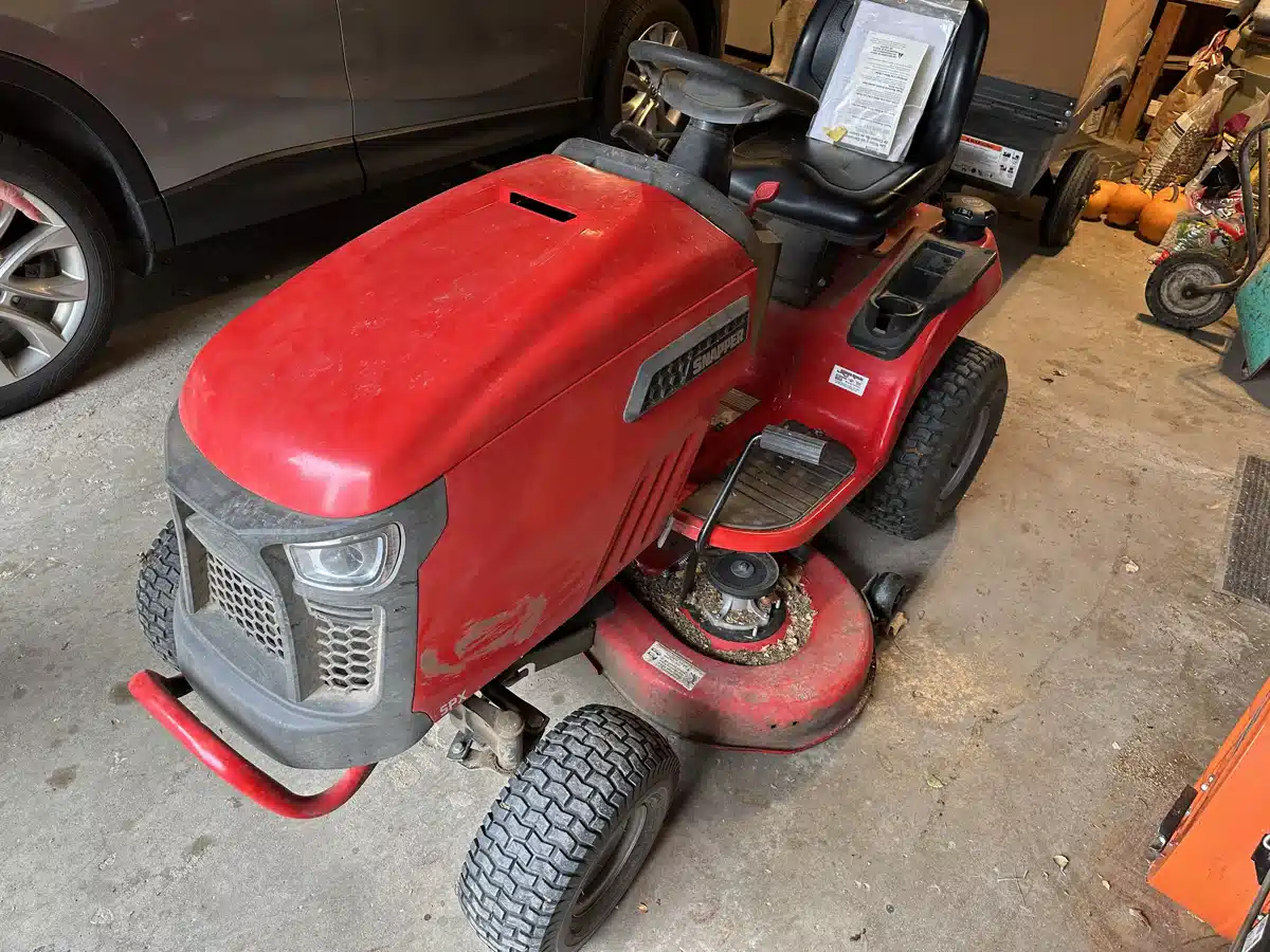 Gallery image 2 for 2021 Snapper TRA 42 SPX Lawn Tractor