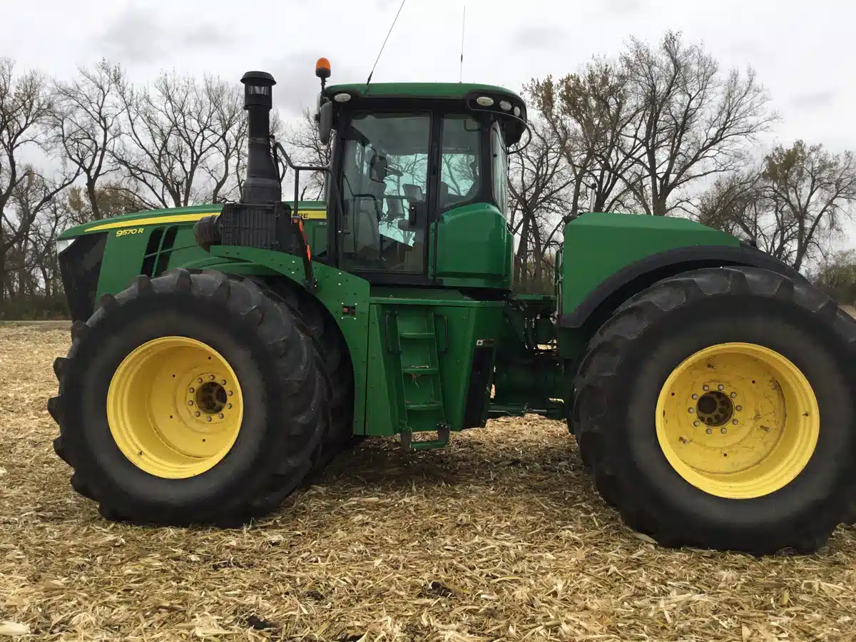 Gallery image 1 for 2016 John Deere 9570R Tractor