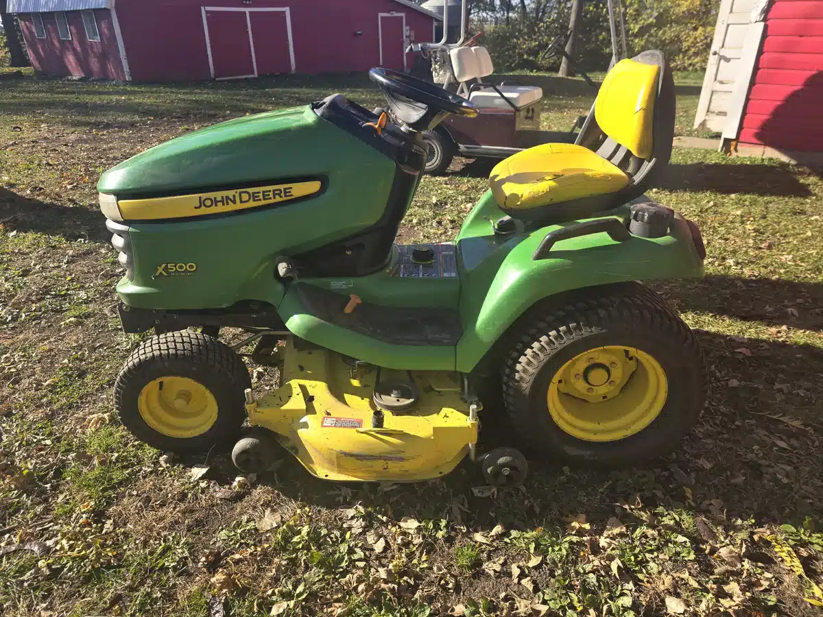 Gallery image 1 for 2008 John Deere X500 Lawn Tractor