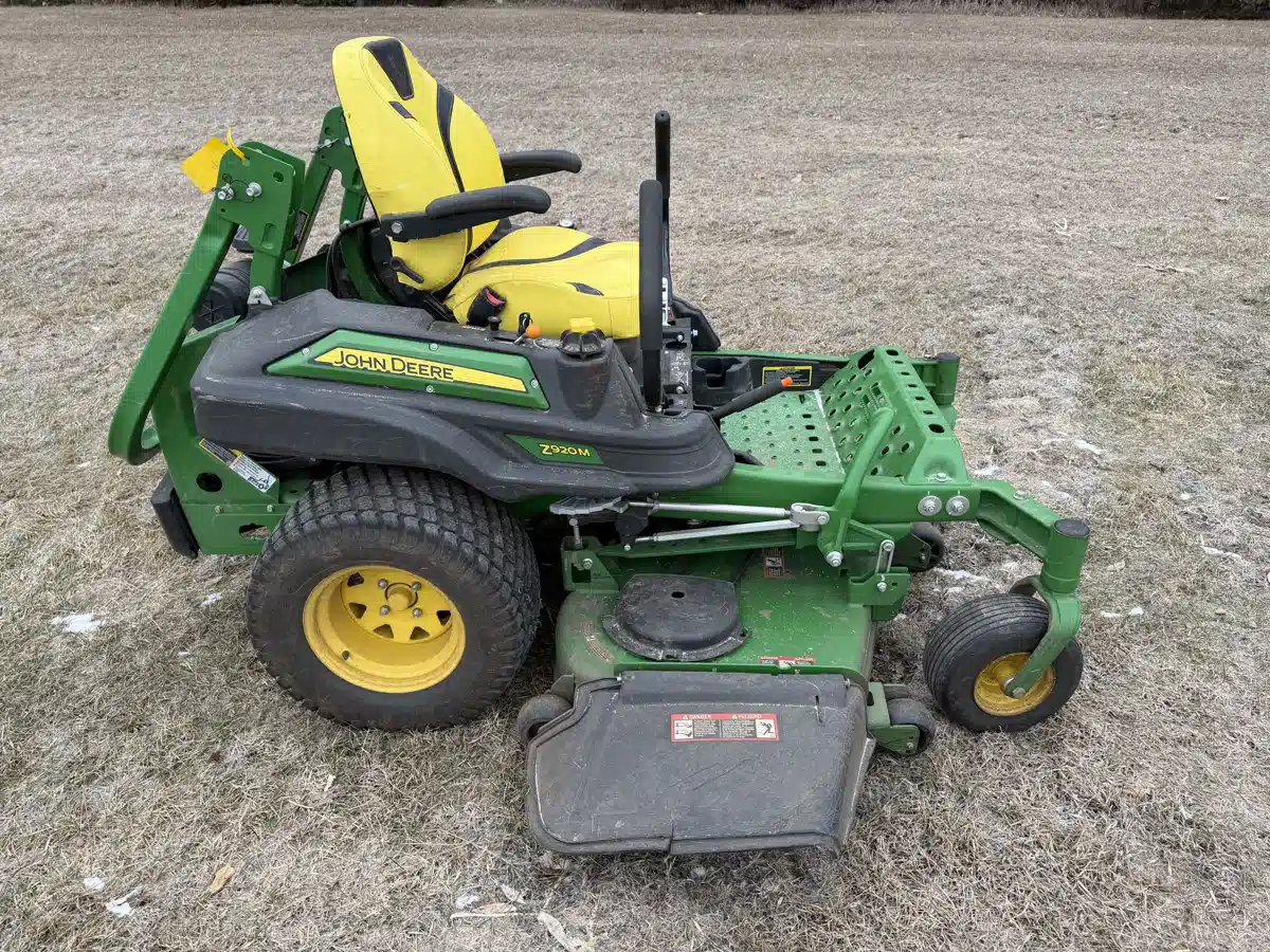 Gallery image 2 for 2021 John Deere Z920M Mower - Zero Turn