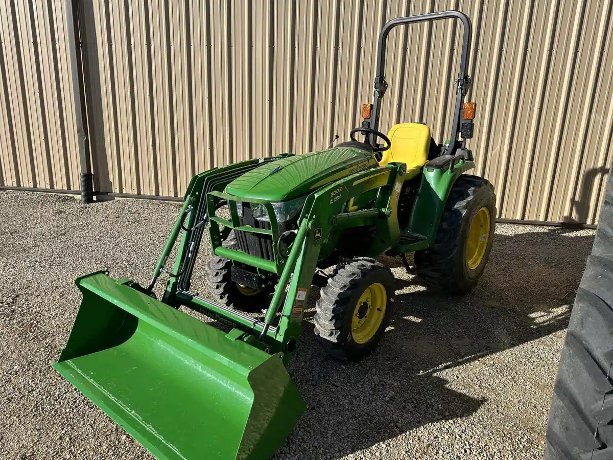 Gallery image 2 for 2025 John Deere 3038E Tractor