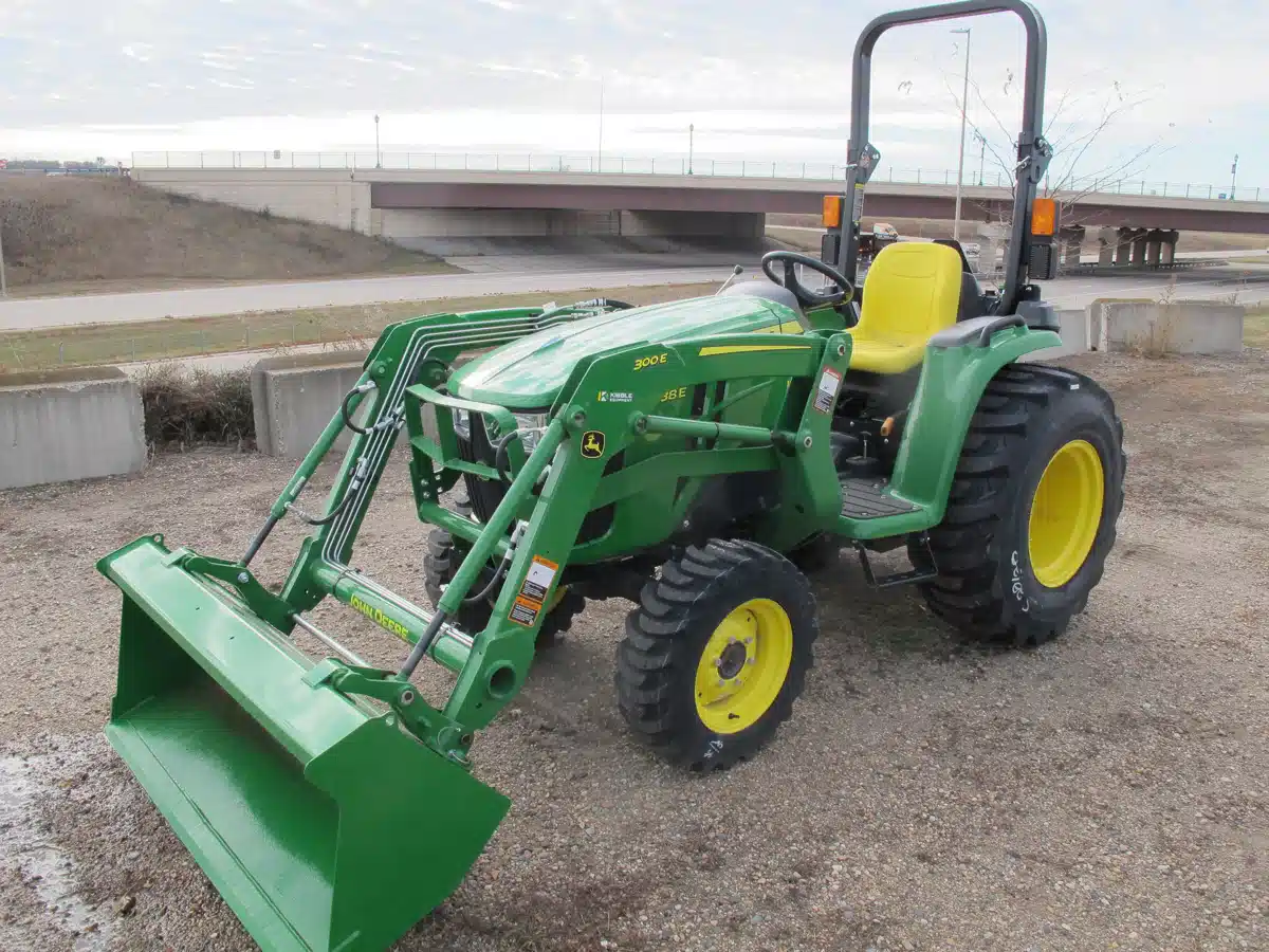Gallery image 2 for 2025 John Deere 3038E Tractor