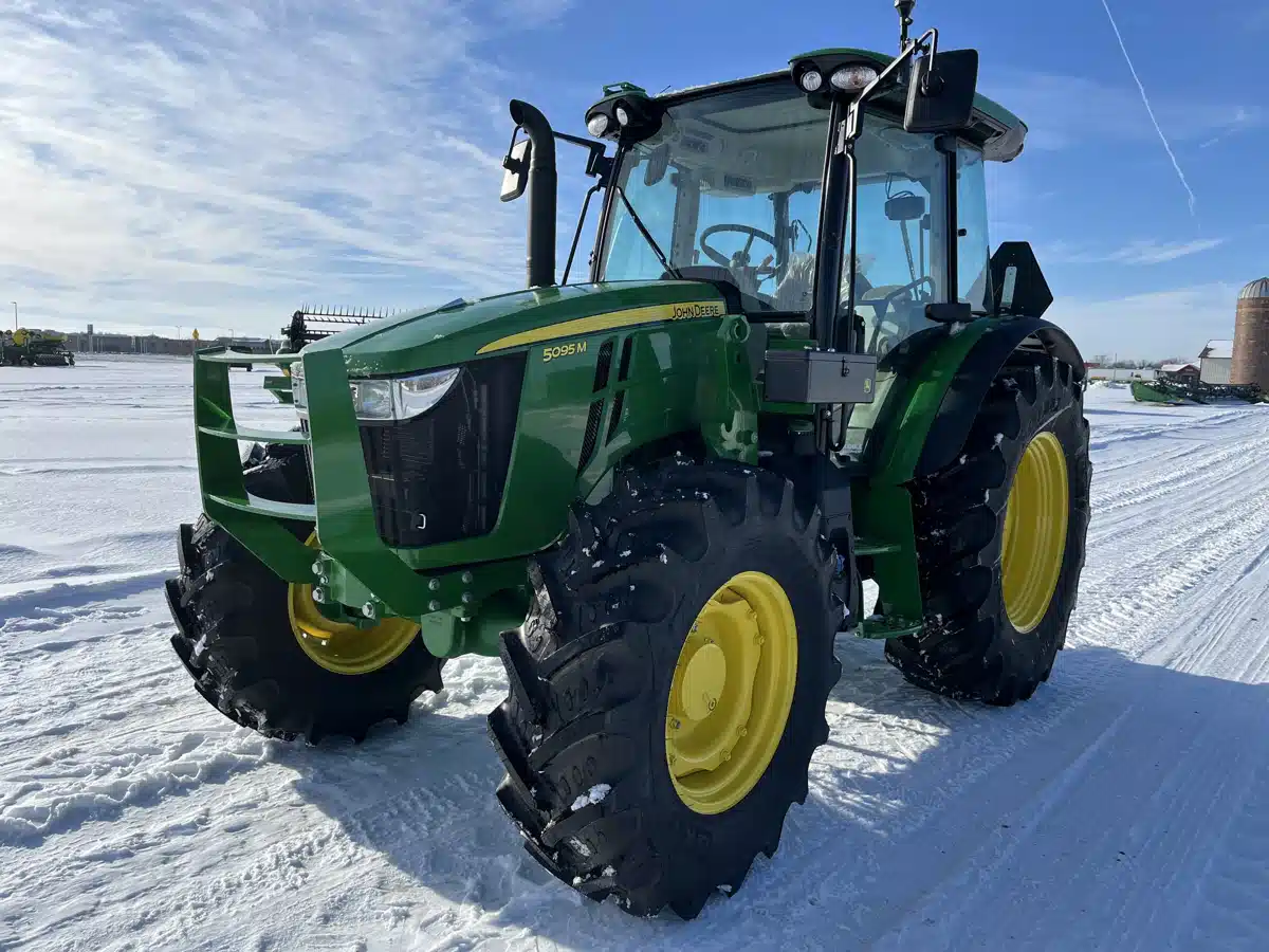 Gallery image 2 for 2025 John Deere 5095M Tractor