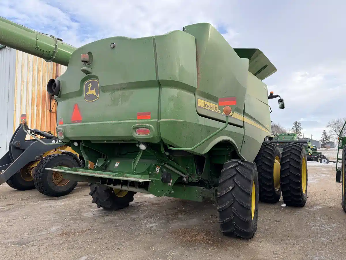 Gallery image 2 for 2020 John Deere S770 Combine