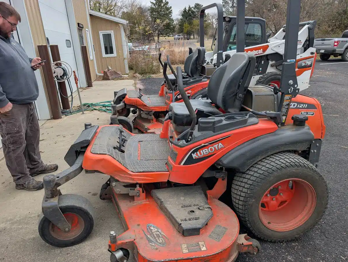 Gallery image 1 for 2018 Kubota ZD1211 Mower - Zero Turn