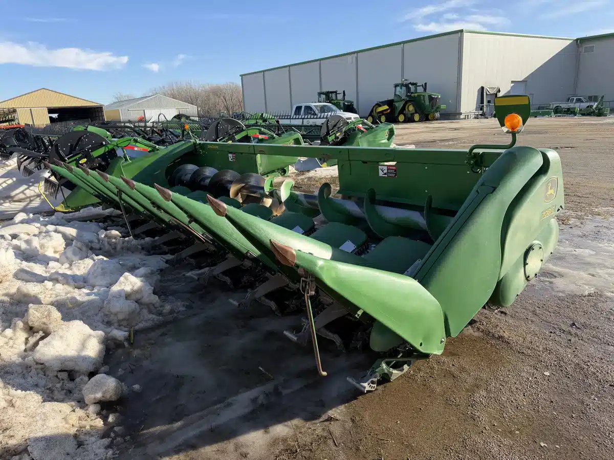 Gallery image 1 for 2018 John Deere 708C Header - Row Crop
