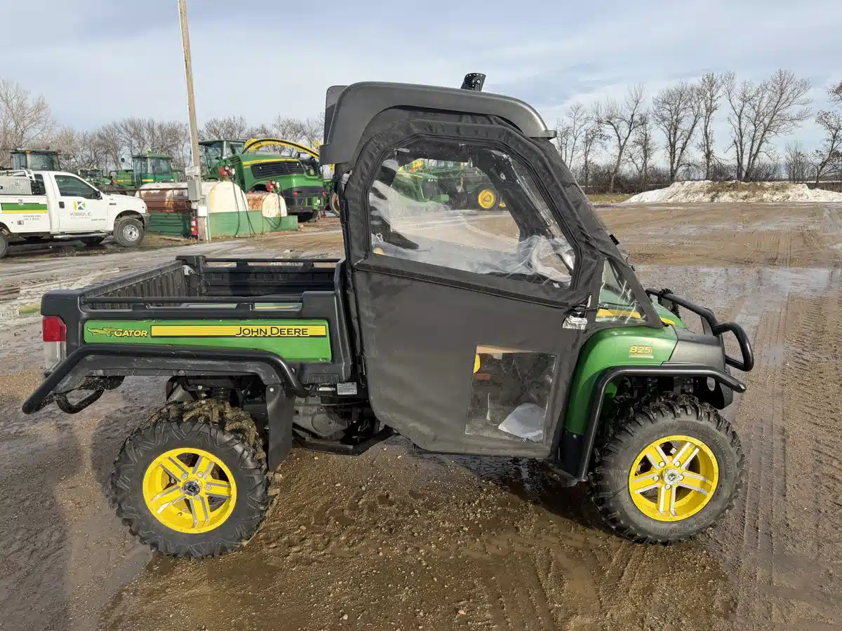 Gallery image 2 for 2015 John Deere XUV 825I Utility Vehicle