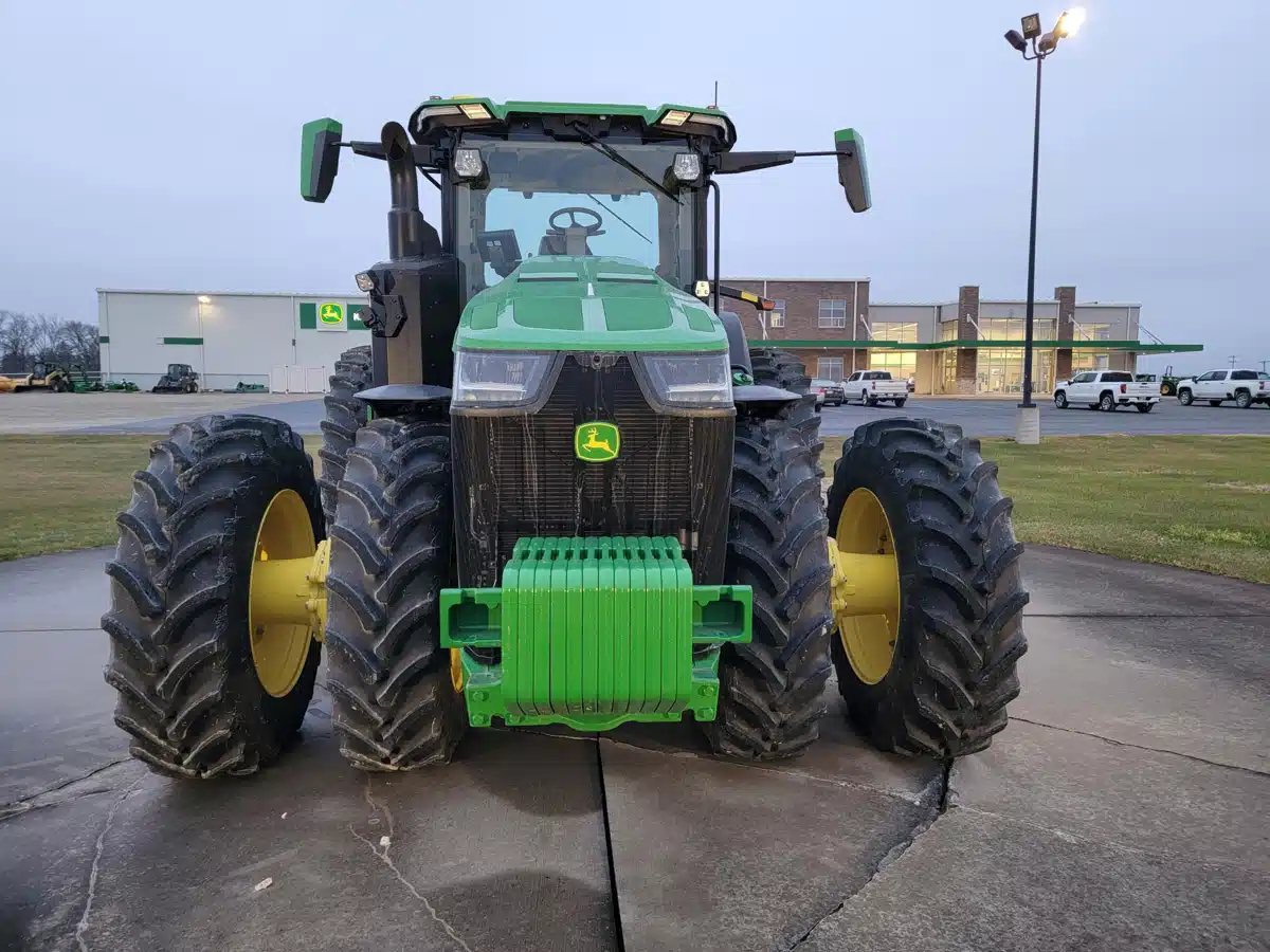 Gallery image 2 for 2025 John Deere 8R 370 Tractor