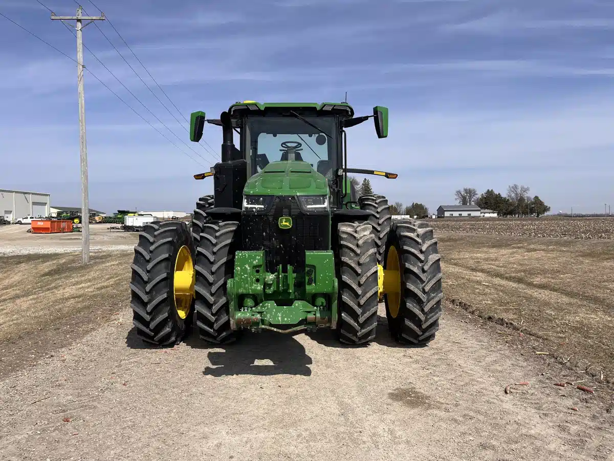 Photo de la Galerie 2 pour 2025 John Deere 8R 370 Tracteur