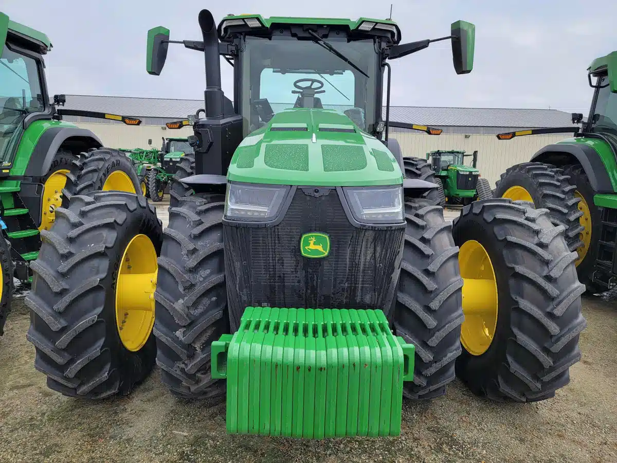 Gallery image 2 for 2025 John Deere 8R 340 Tractor