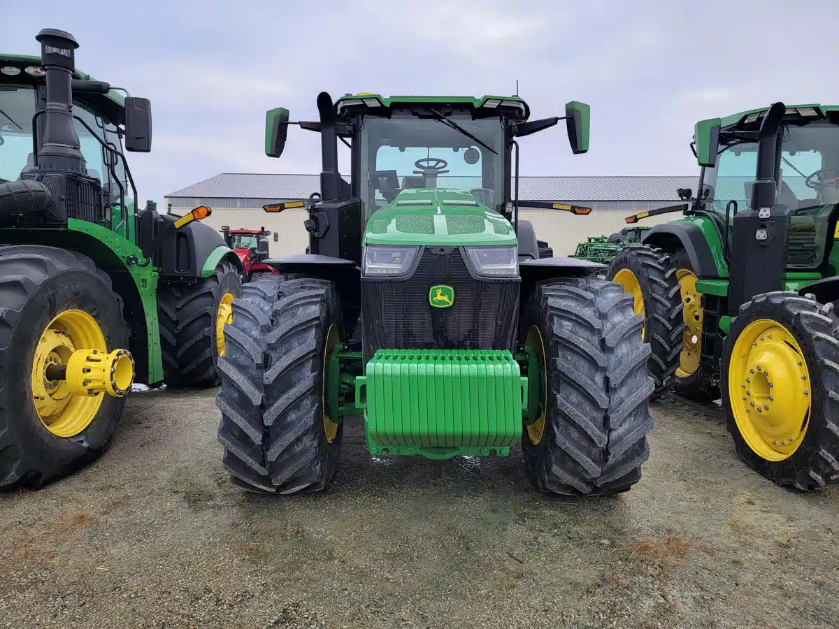 Gallery image 2 for 2025 John Deere 8R 340 Tractor