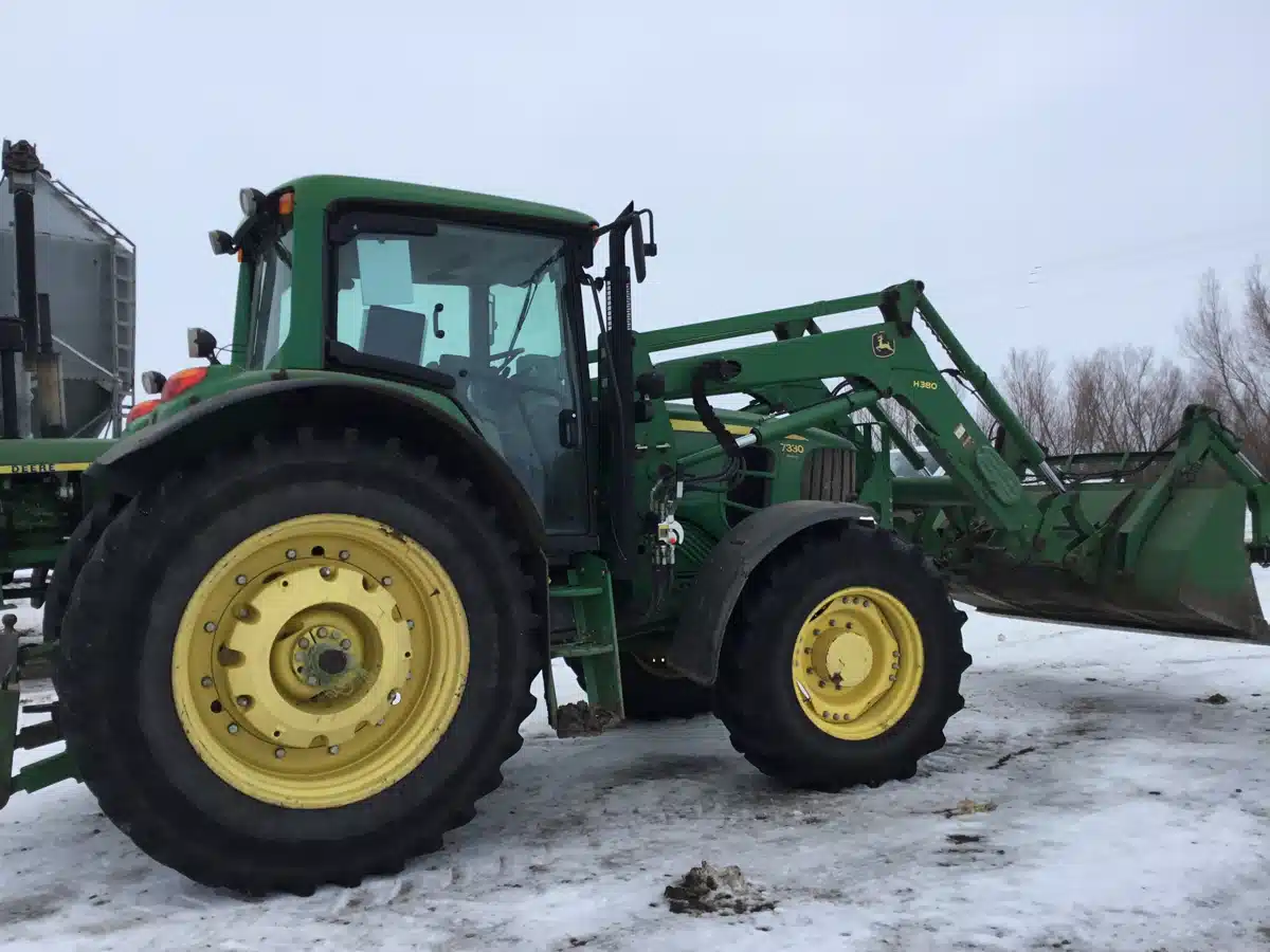 Gallery image 2 for 2011 John Deere 7330 Tractor
