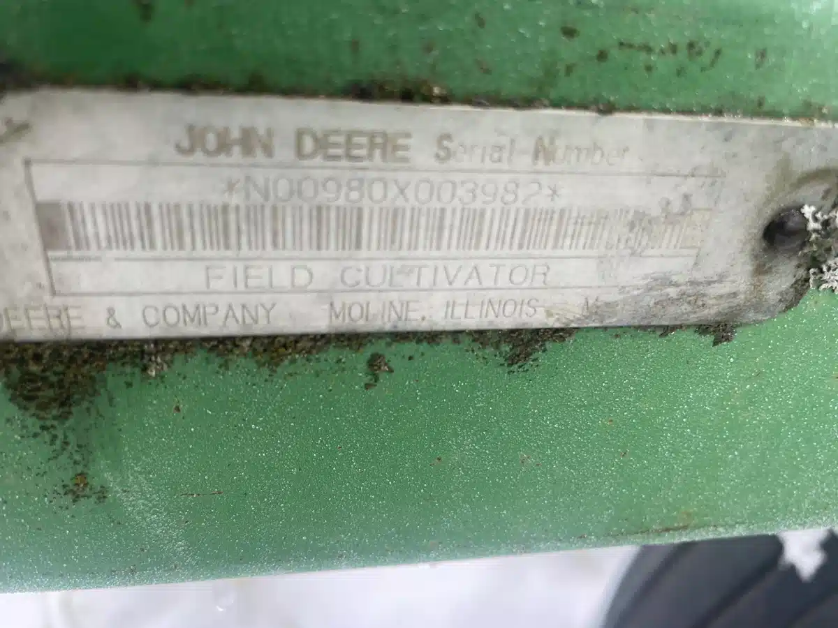 Gallery image 2 for 1995 John Deere 980 Cultivator
