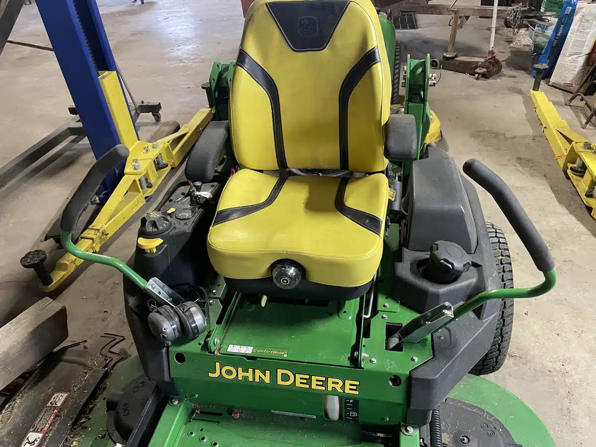Gallery image 2 for 2021 John Deere Z740R Mower - Zero Turn