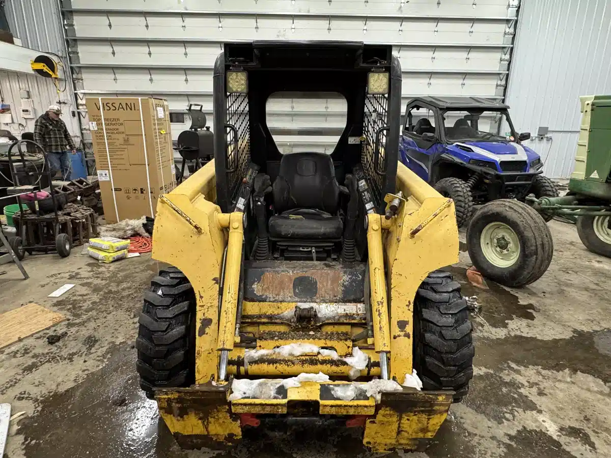 Gallery image 2 for 2005 John Deere 317 Skid Steer