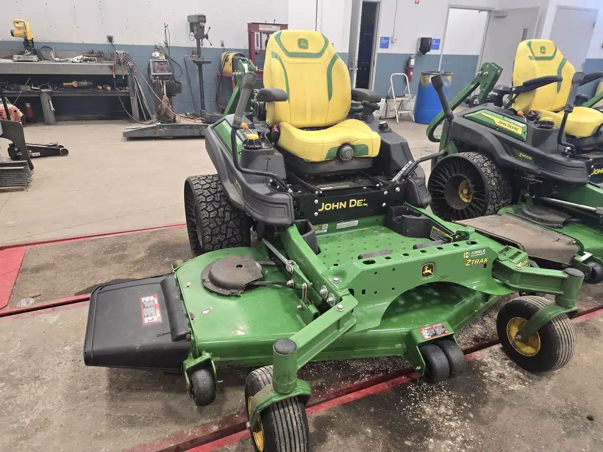 Gallery image 2 for 2025 John Deere Z970R Mower - Zero Turn