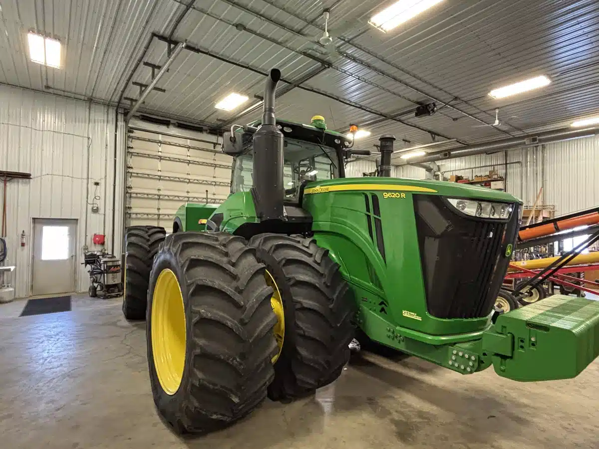 Gallery image 1 for 2015 John Deere 9620R Tractor