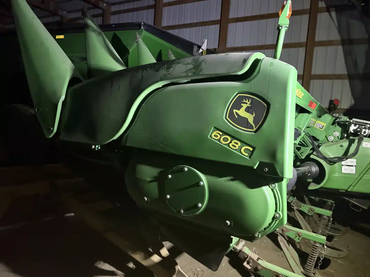 Gallery image 1 for 2010 John Deere 608C Header - Row Crop