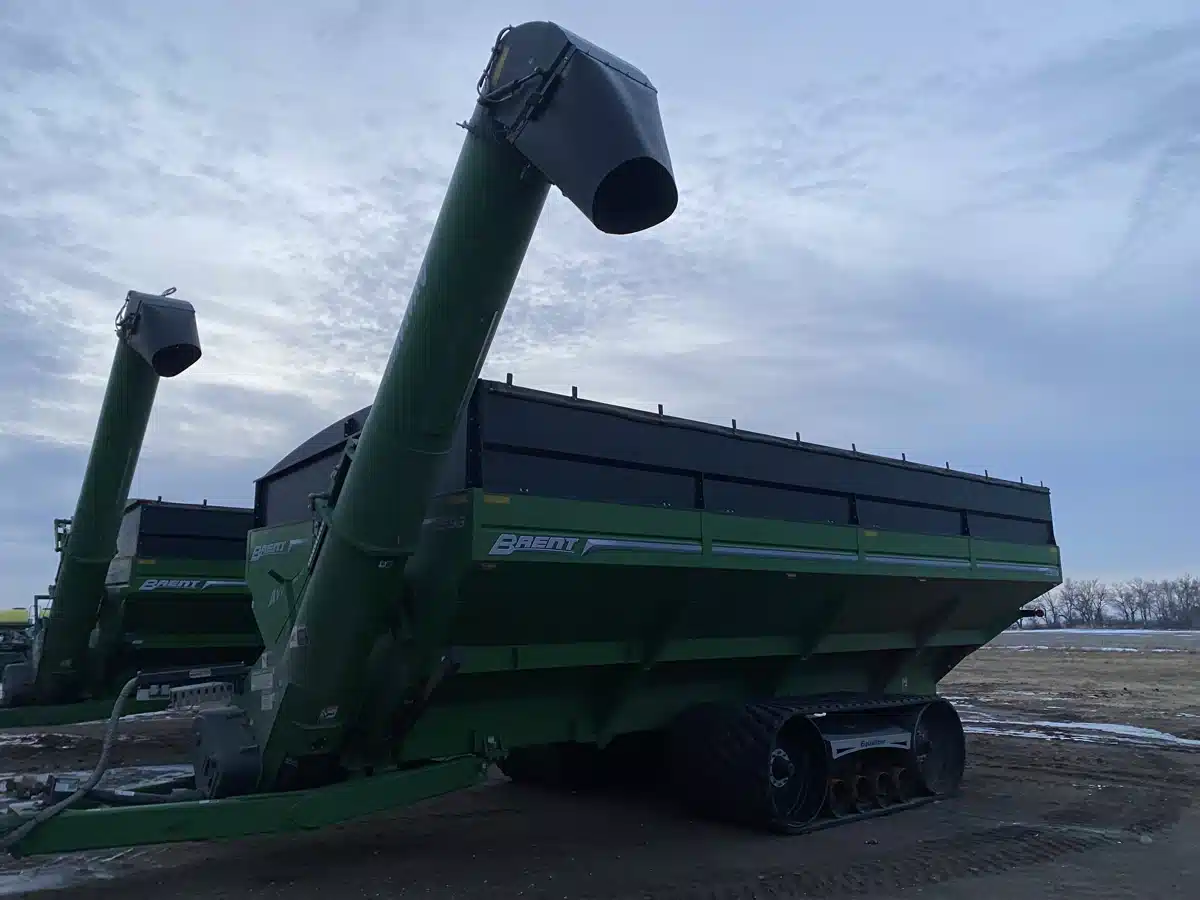 Gallery image 1 for 2022 Brent 2596 Grain Cart