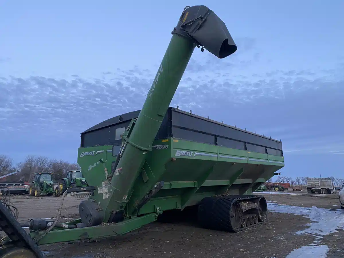 Gallery image 1 for 2022 Brent 2596 Grain Cart