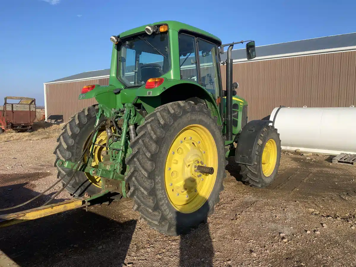 Gallery image 2 for 2008 John Deere 7430 PREMIUM Tractor