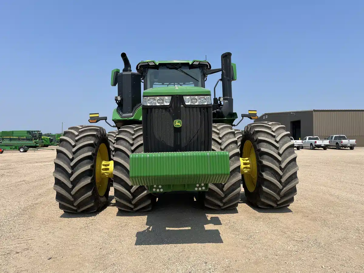 Gallery image 2 for 2025 John Deere 9R 640 Tractor