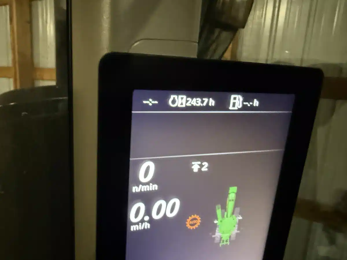 Gallery image 2 for 2024 John Deere 8RT 370 Tractor