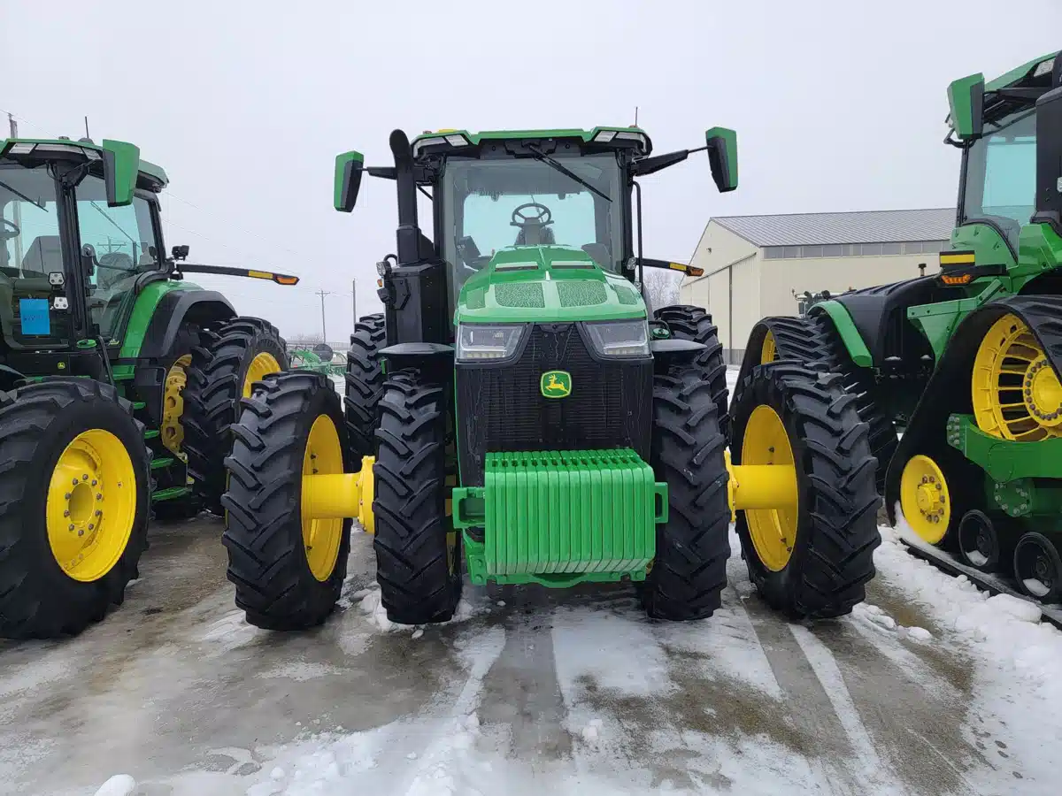 Gallery image 2 for 2025 John Deere 8R 310 Tractor