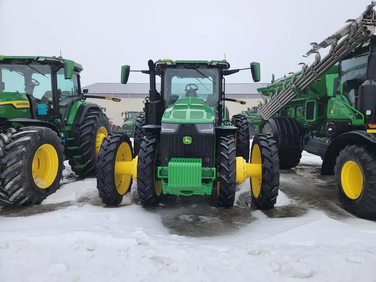 Gallery image 2 for 2025 John Deere 8R 340 Tractor