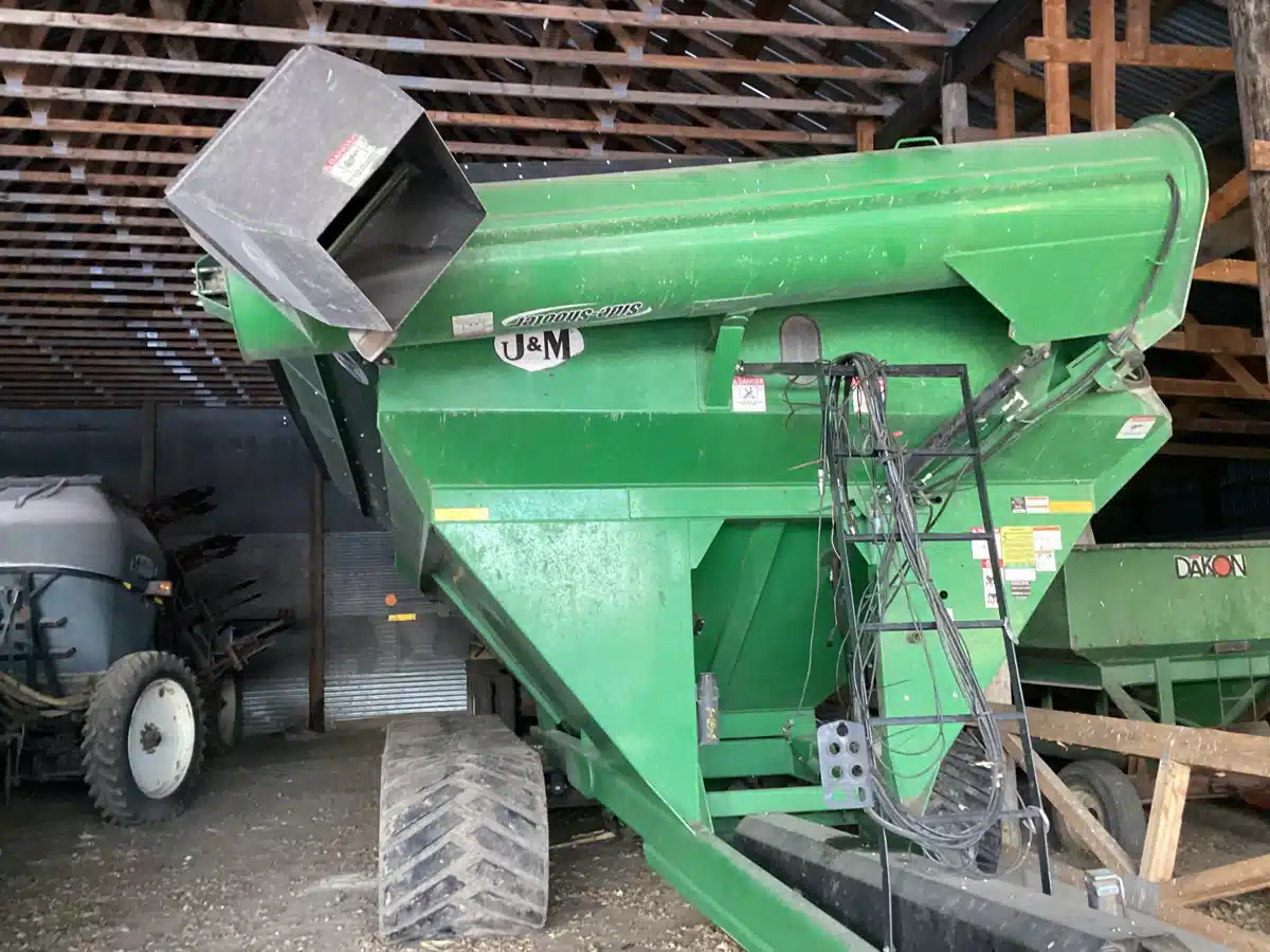 Gallery image 1 for 2013 J&M 1501 Grain Cart