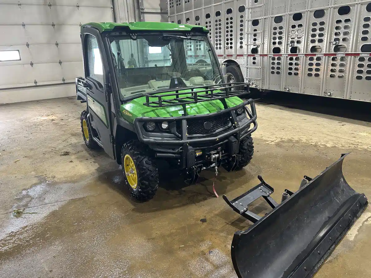 Gallery image 2 for 2018 John Deere XUV 835R Utility Vehicle