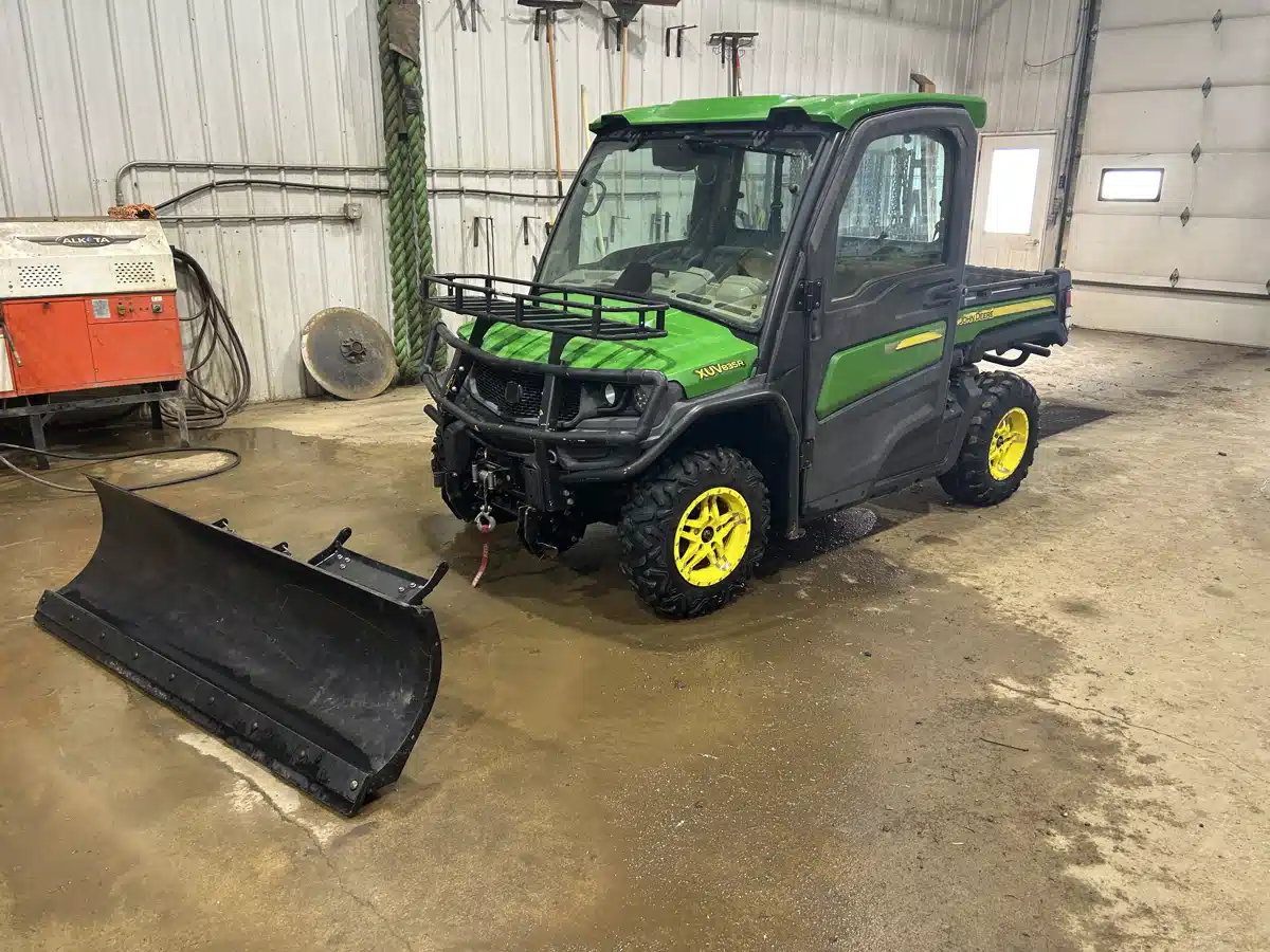 Gallery image 1 for 2018 John Deere XUV 835R Utility Vehicle