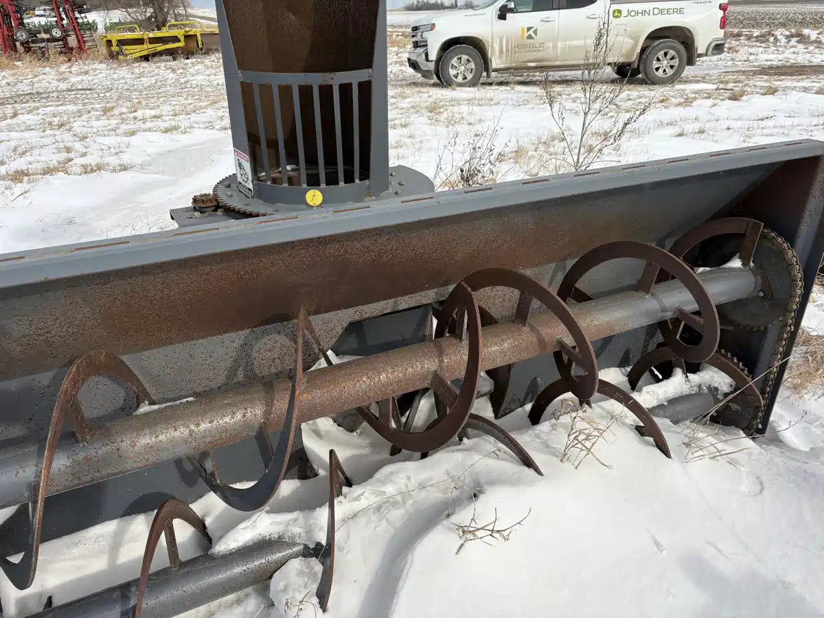 Gallery image 1 for 2015 Loftness 962H Snow Blower