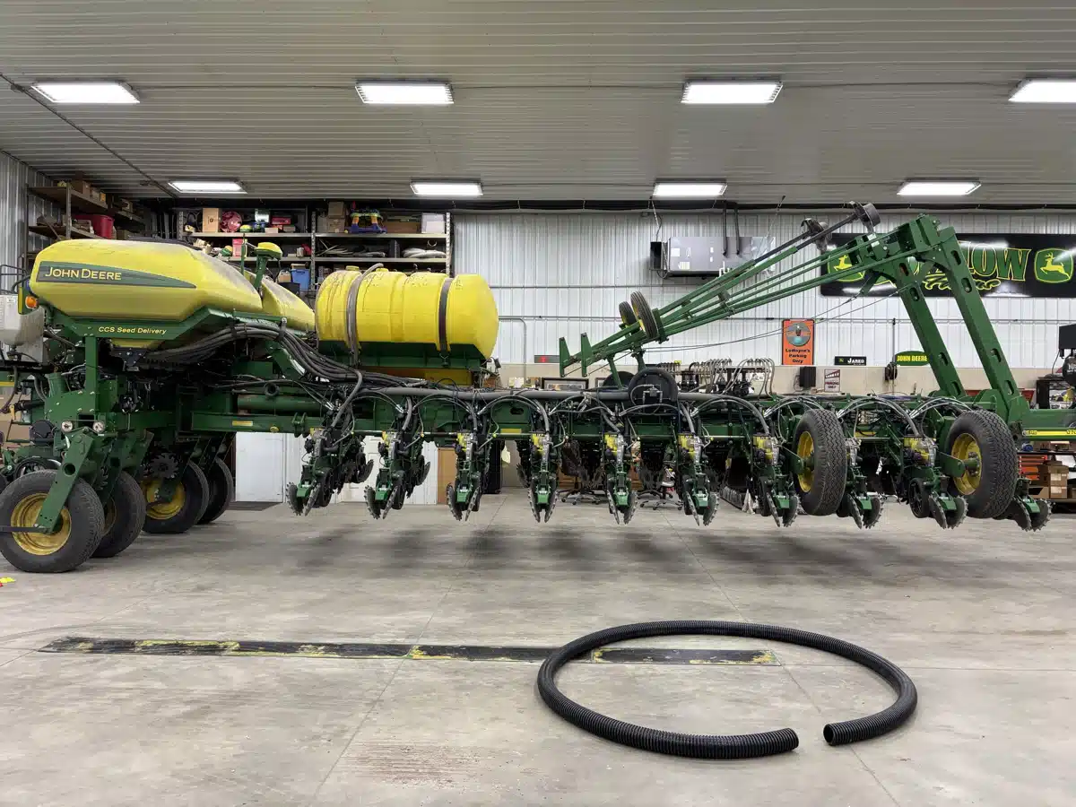 2012 John Deere 1770NT CCS Planter