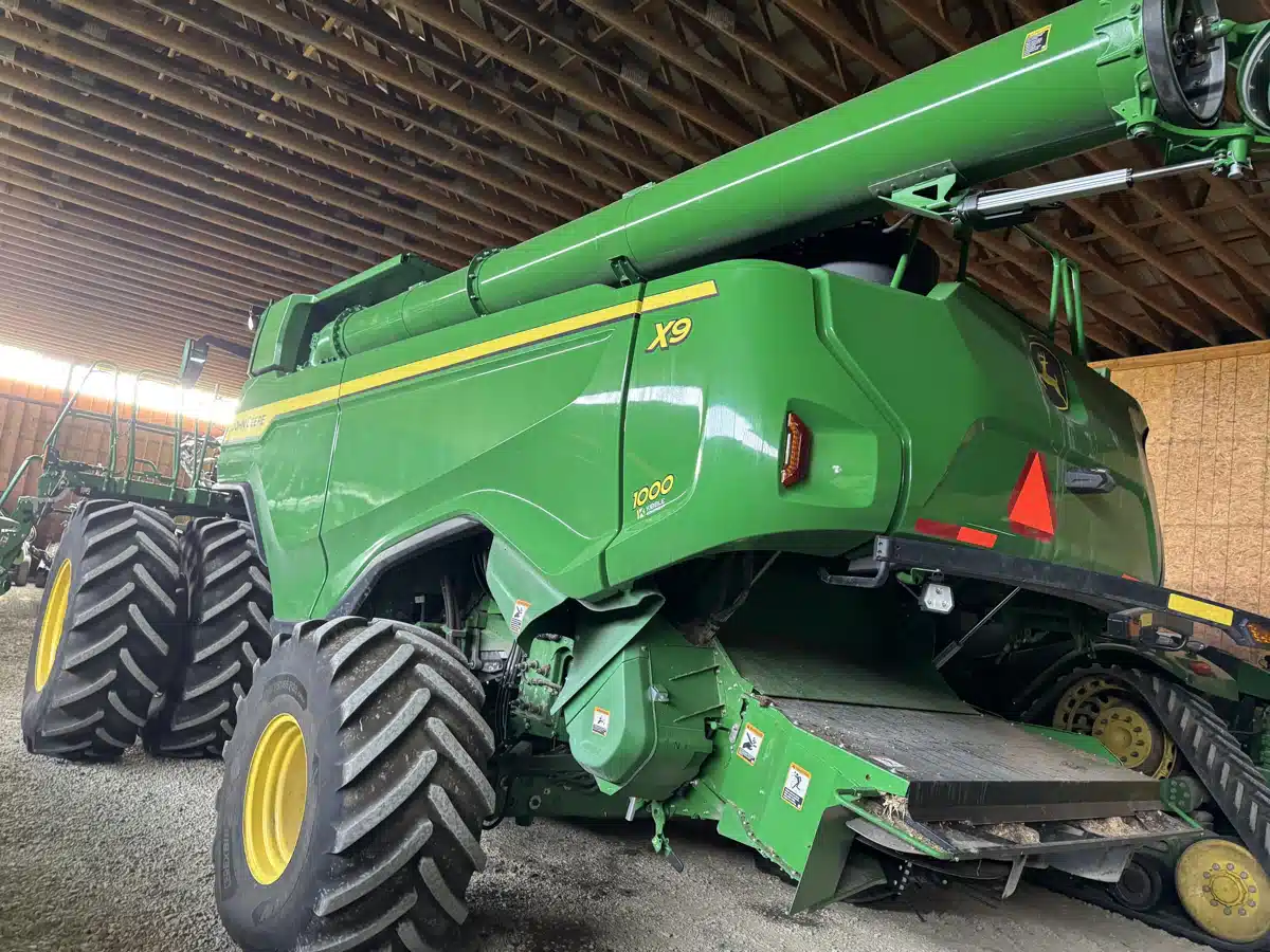 Gallery image 2 for 2023 John Deere X9 1000 Combine