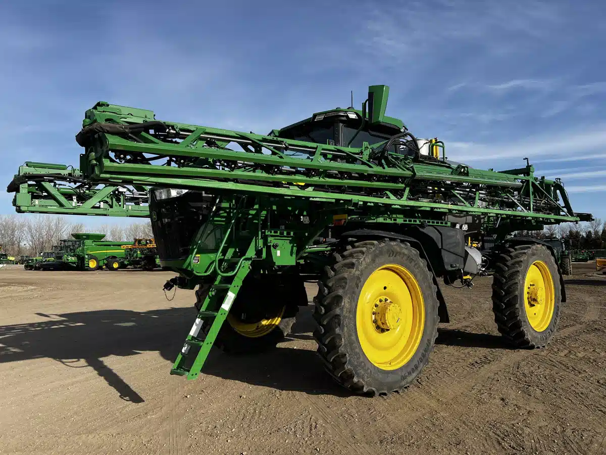 Gallery image 1 for 2023 John Deere 616R Sprayer - Self Propelled