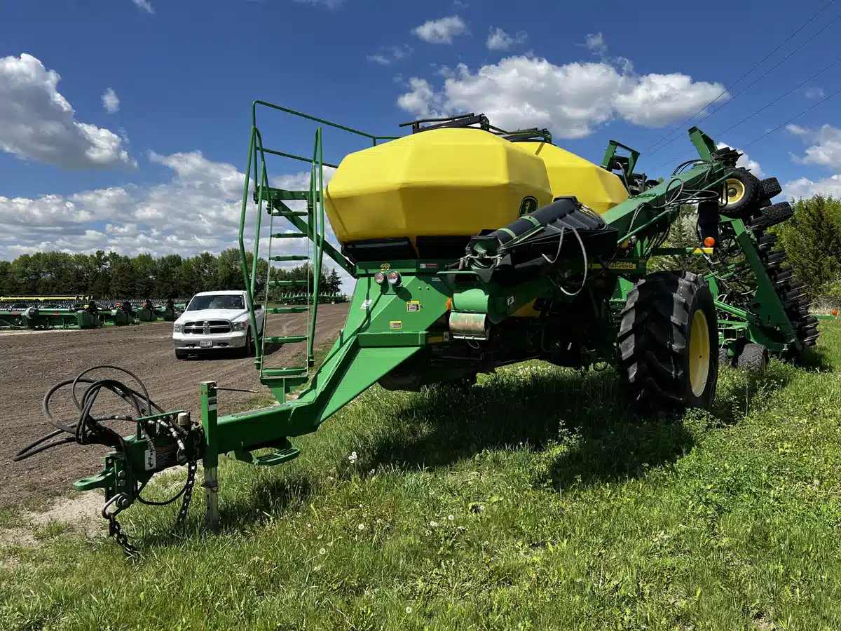 Gallery image 2 for 2012 John Deere 1890 Air Drill