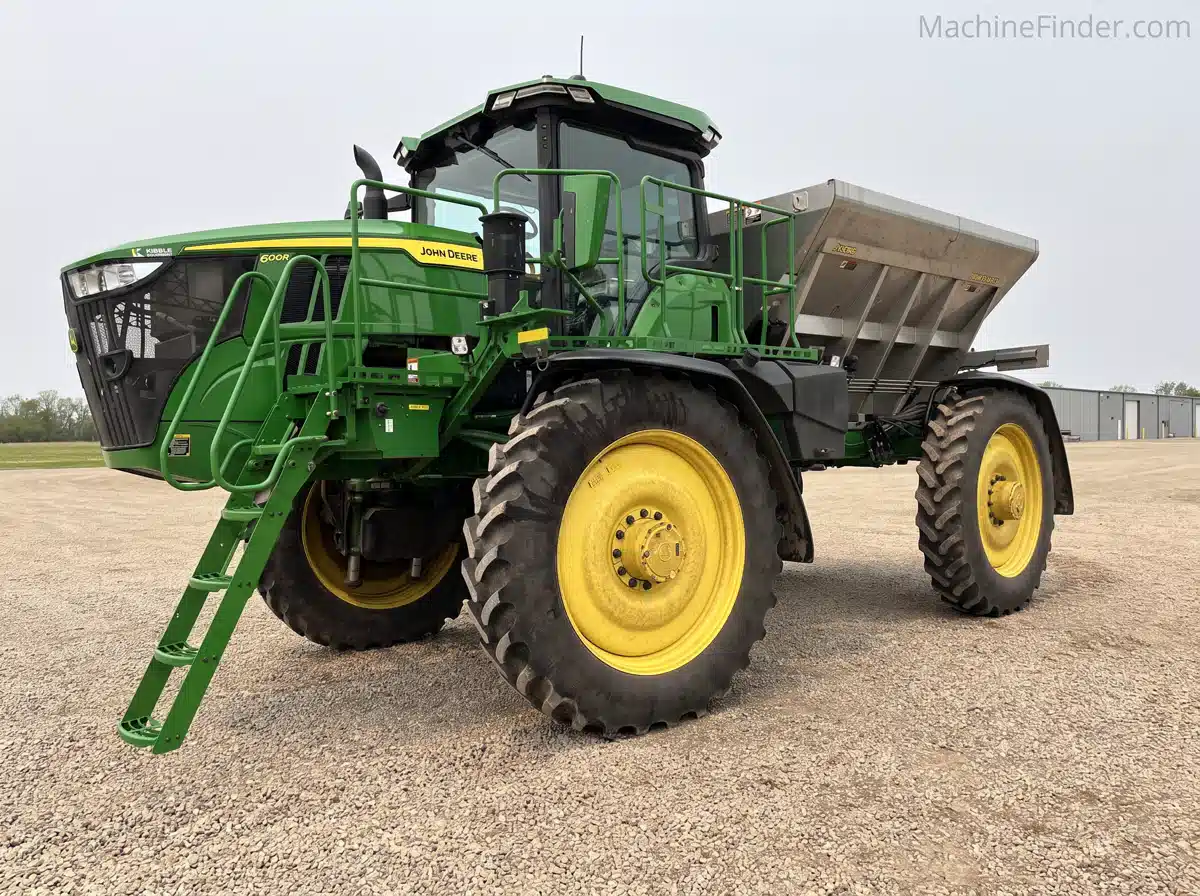 Gallery image 1 for 2023 John Deere 600R Spreader - Broadcast
